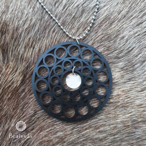 Risku kaulakoru musta